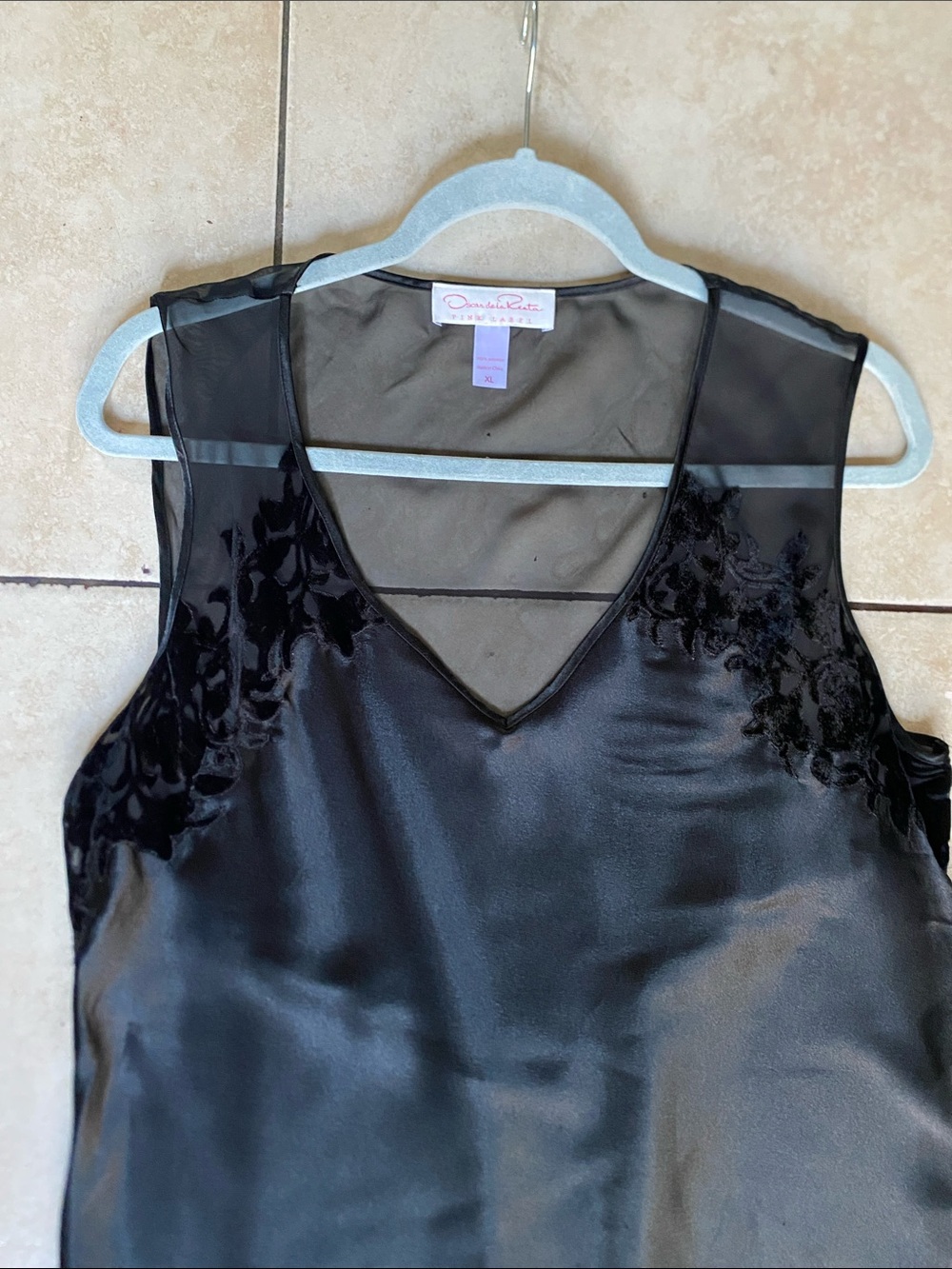 Oscar de la Renta Black Satin with Floral Lace Yoke - Picture 4 of 13